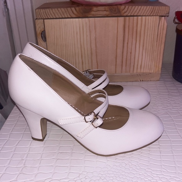 Mary Jane Round Toe Heels - Picture 9 of 11